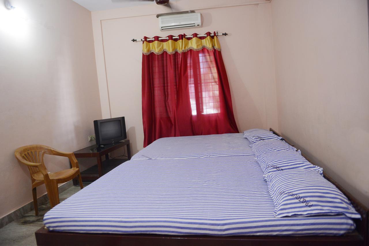 Ppg Tourist Home Chottanikara Kültér fotó