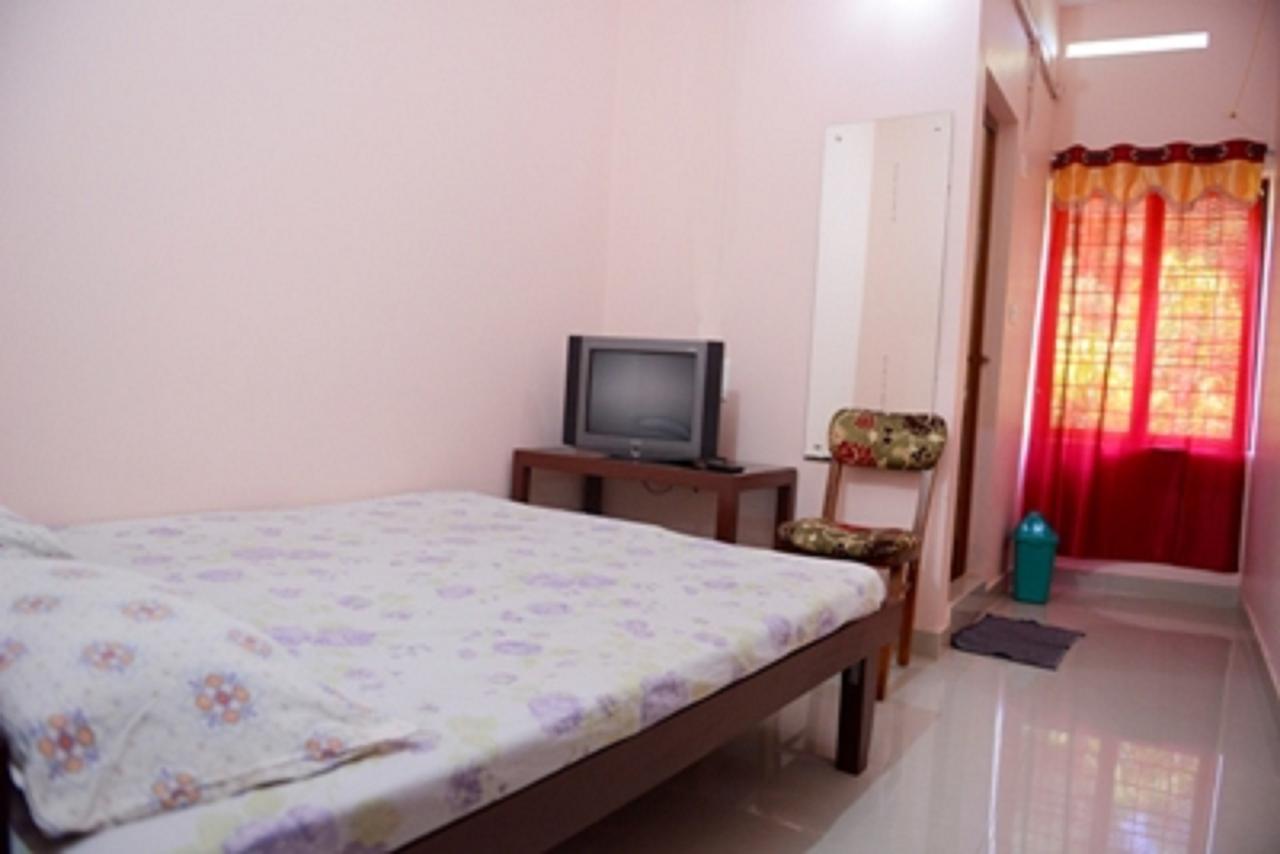 Ppg Tourist Home Chottanikara Kültér fotó